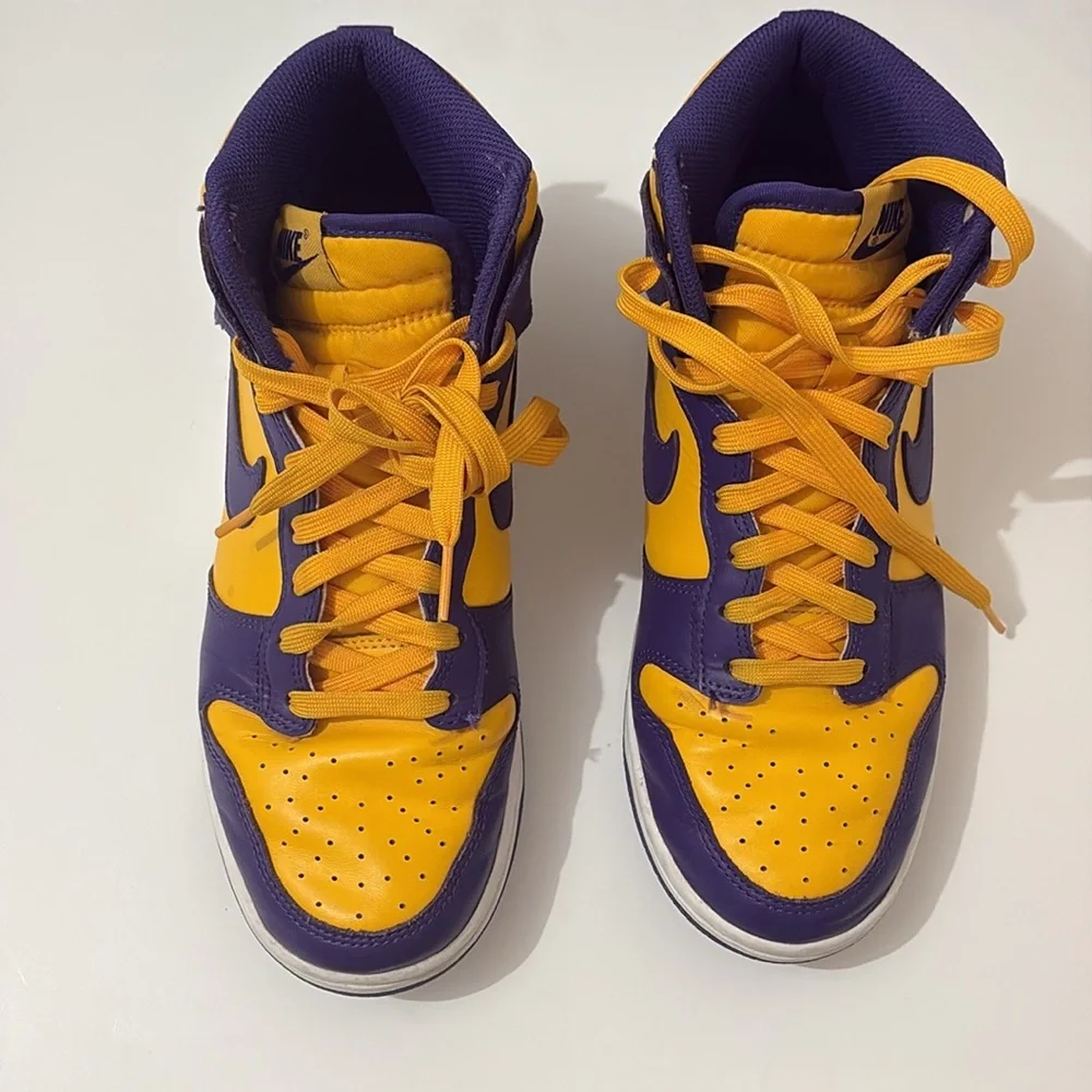 Nike Men’s Dunk High Retro Lakers Edition Purple  and Gold Sneakers  Size 8.5